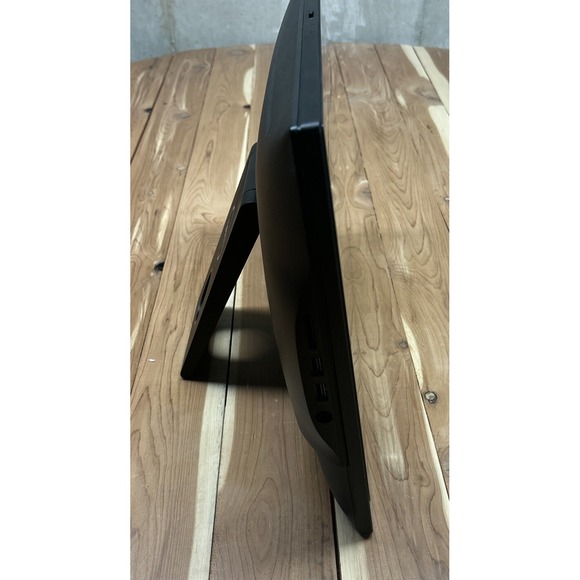 Open Box Dell OptiPlex 3050 - Core i5 4 GB RAM 500 GB 19.5" FHD TFT LCD - Picture 5 of 11